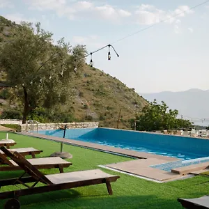 4* Hotel Bujtina Maria